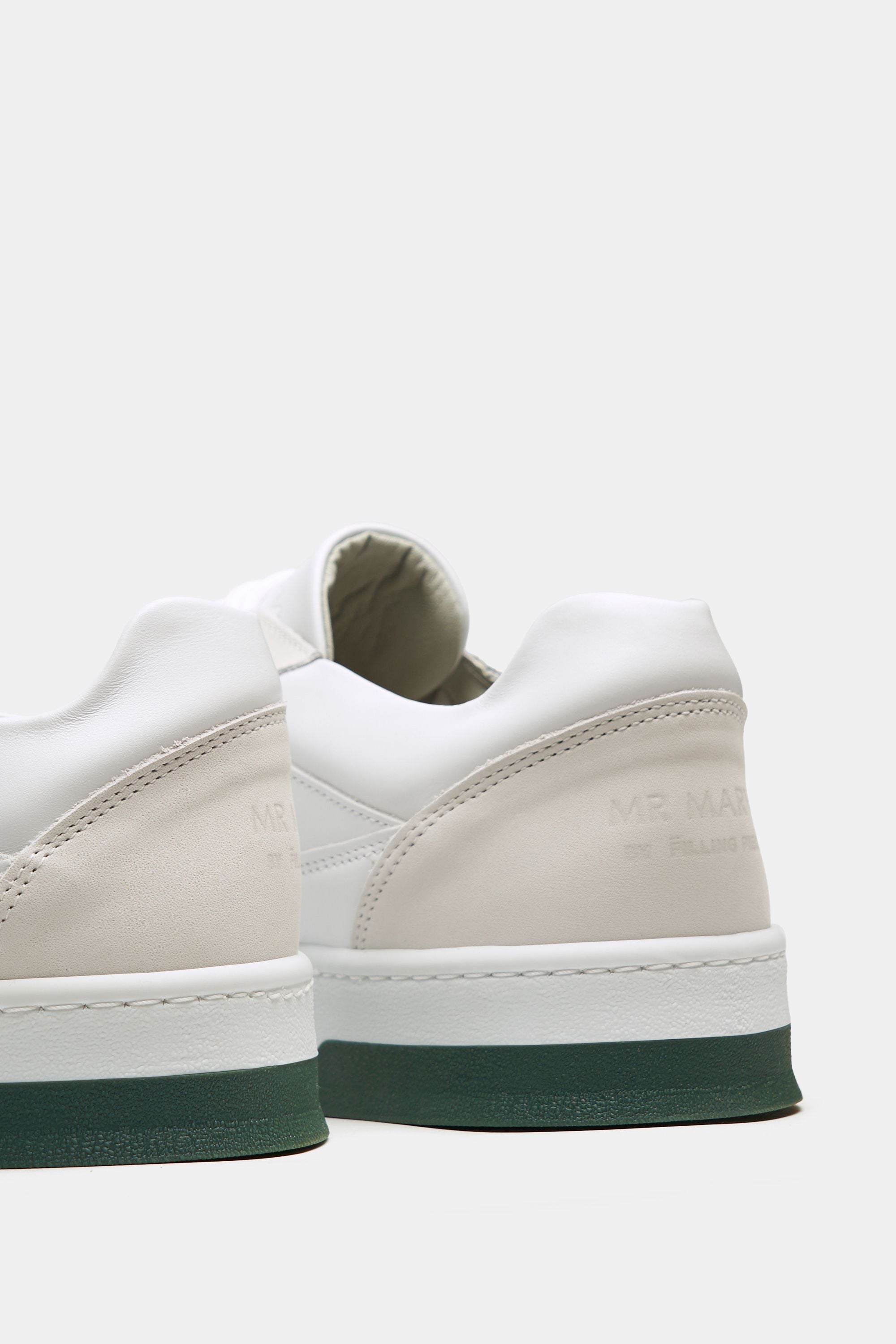 Lakes * The Classic Sneakers