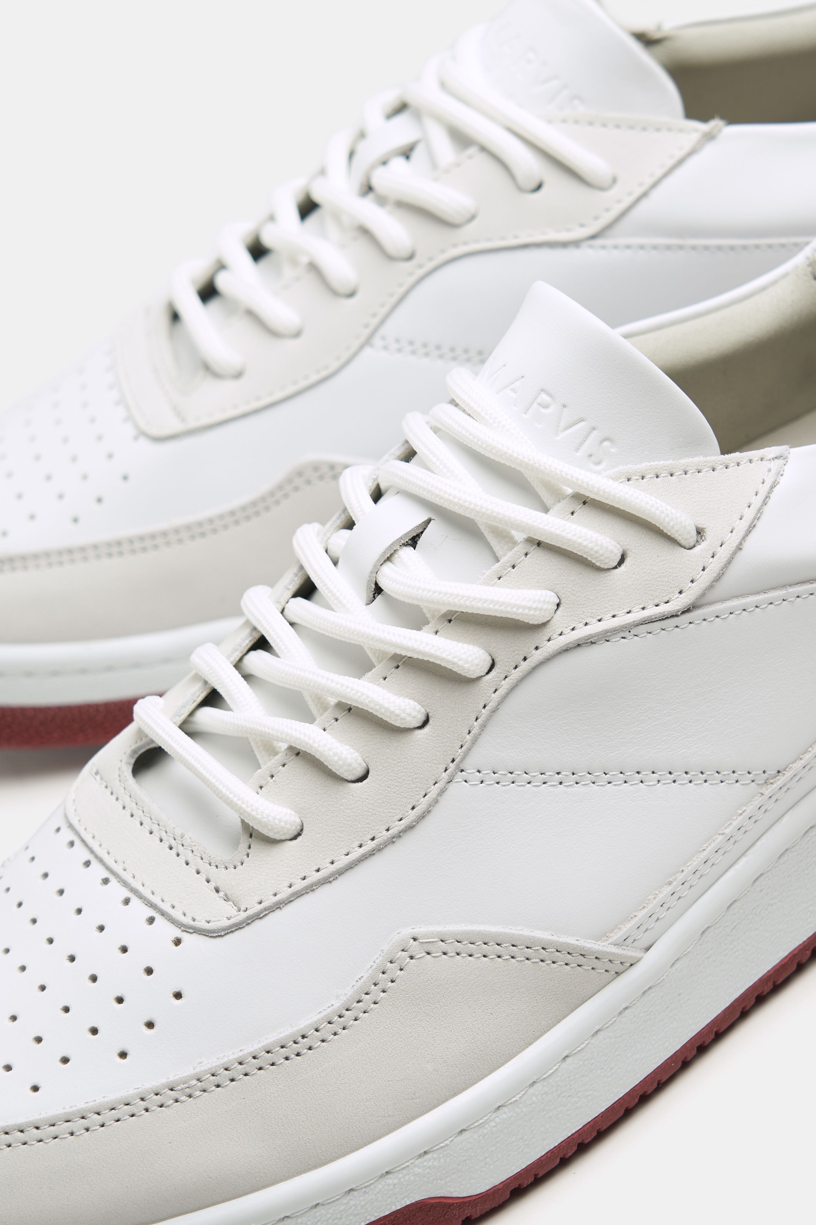 Rileys * The Classic Sneakers
