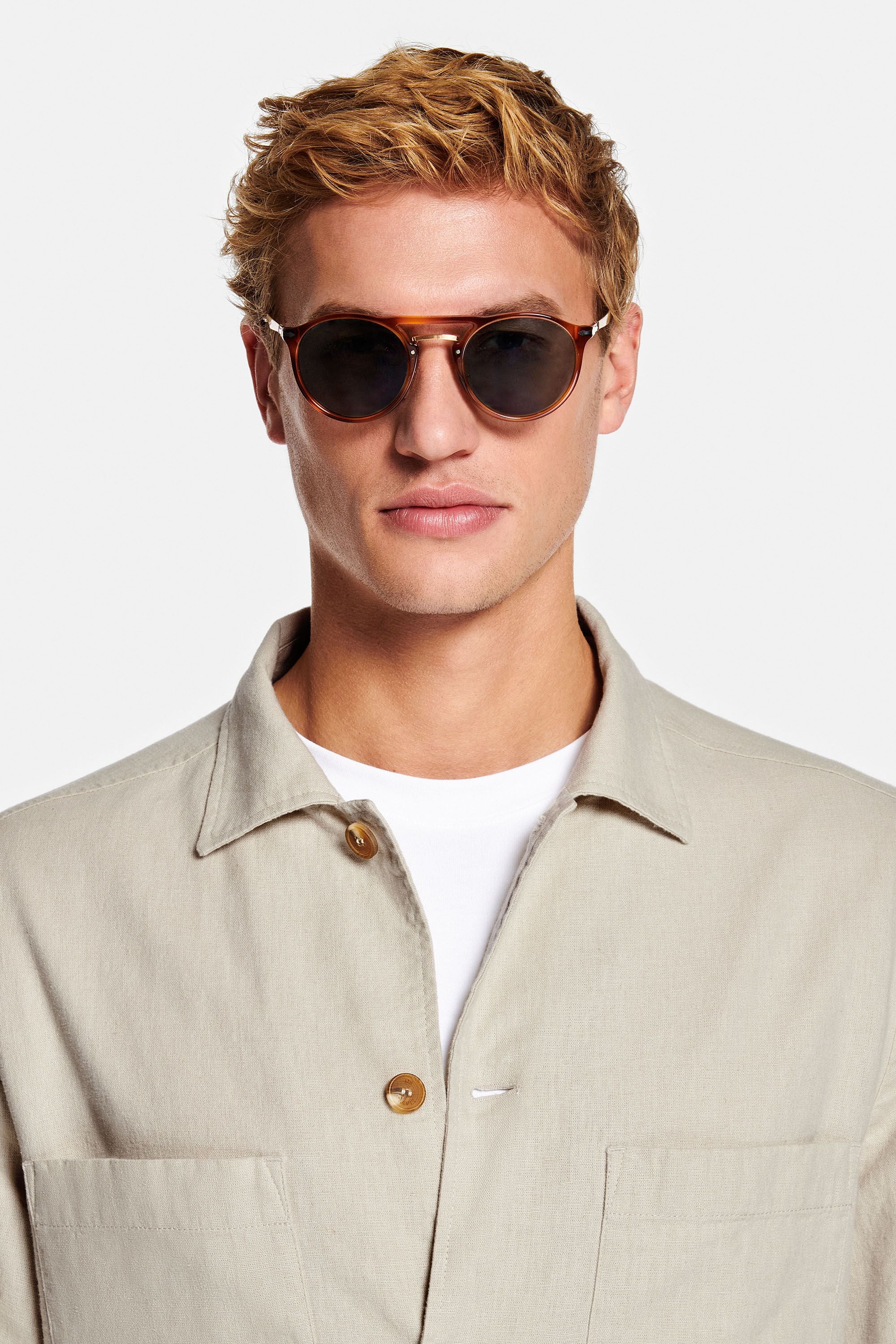 Gazettes * The Linen Shacket