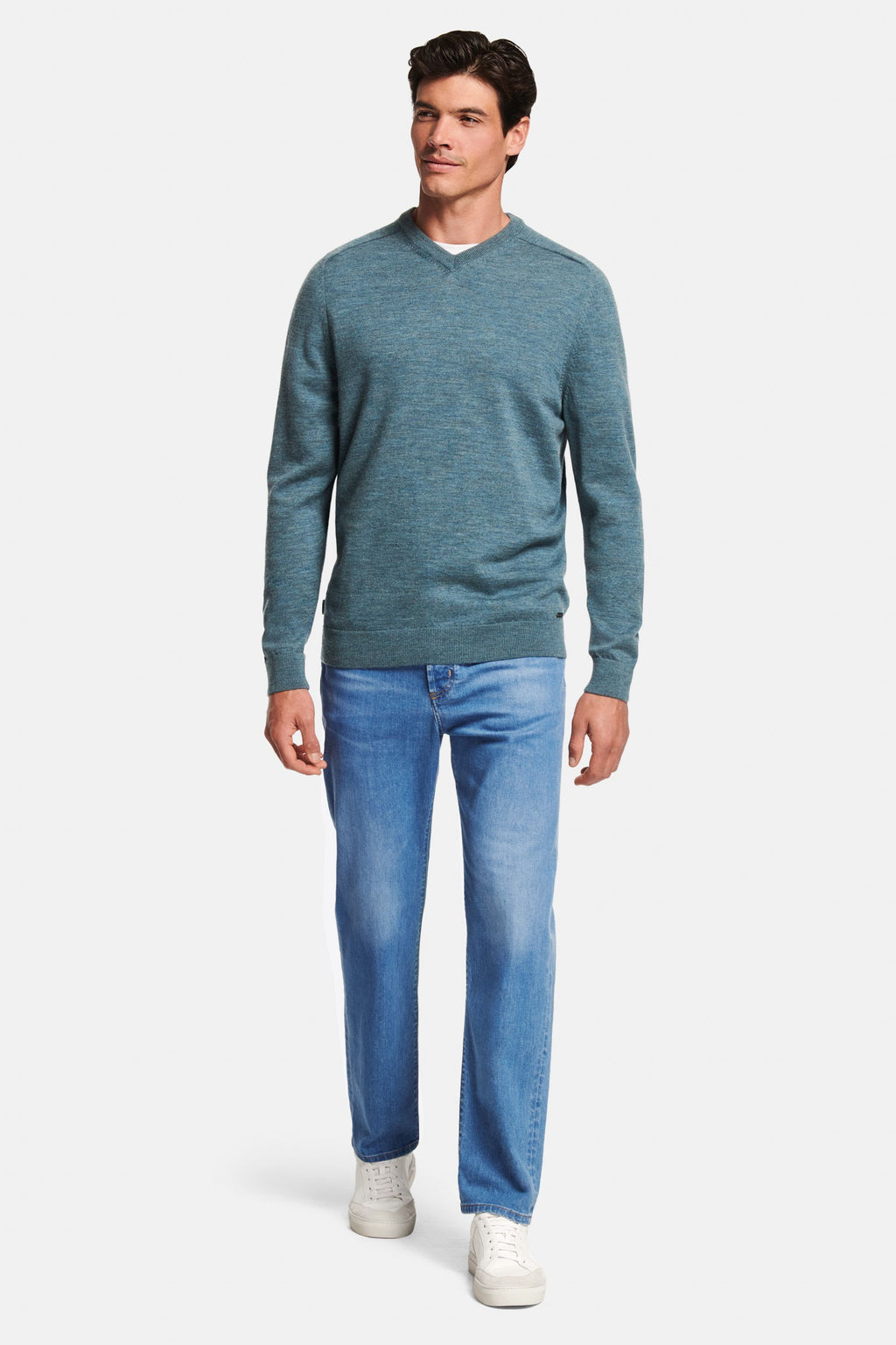 Astons * The Merino V-neck