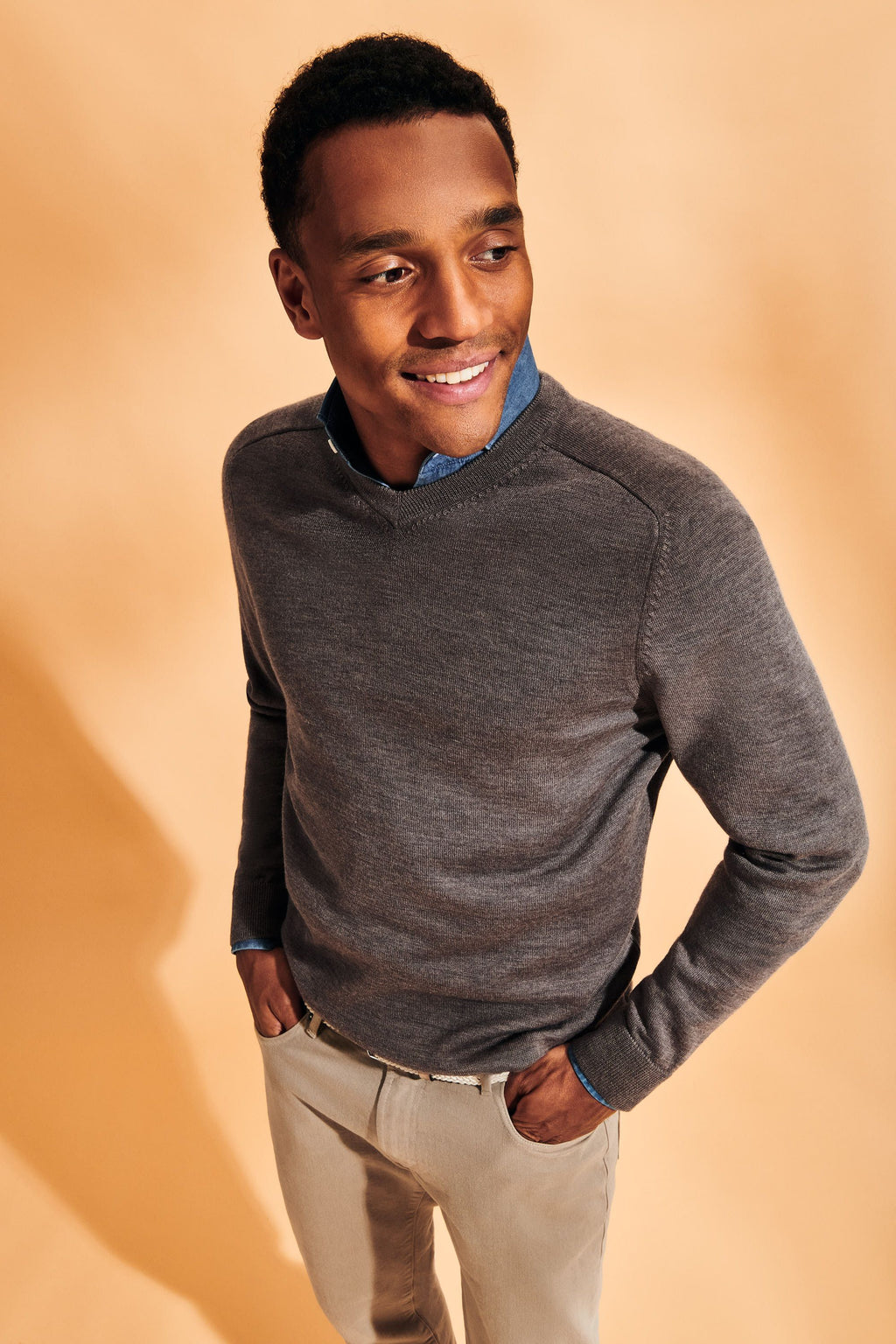 Jones * The Merino V-neck