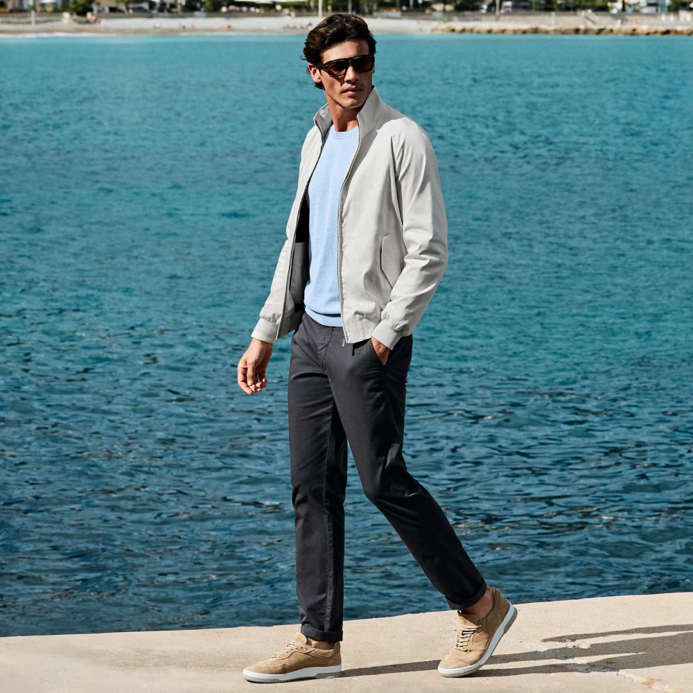 Avenues * The Classic Chinos